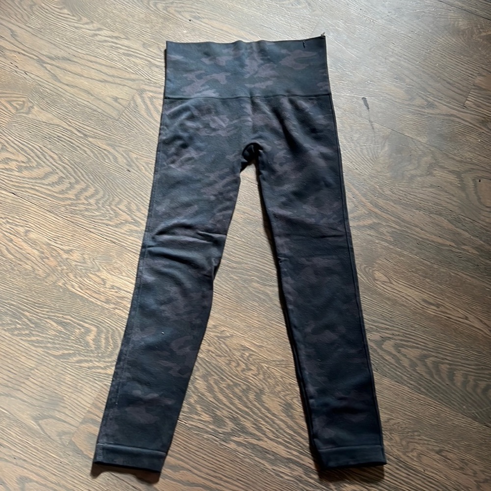 Camouflage leggings, spanx size small